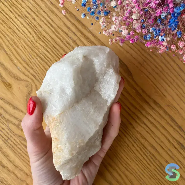 Кварц колотый белый "Жаркий лёд"