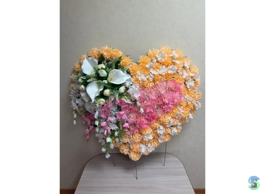 Венок ритуальный "Сердце №2"