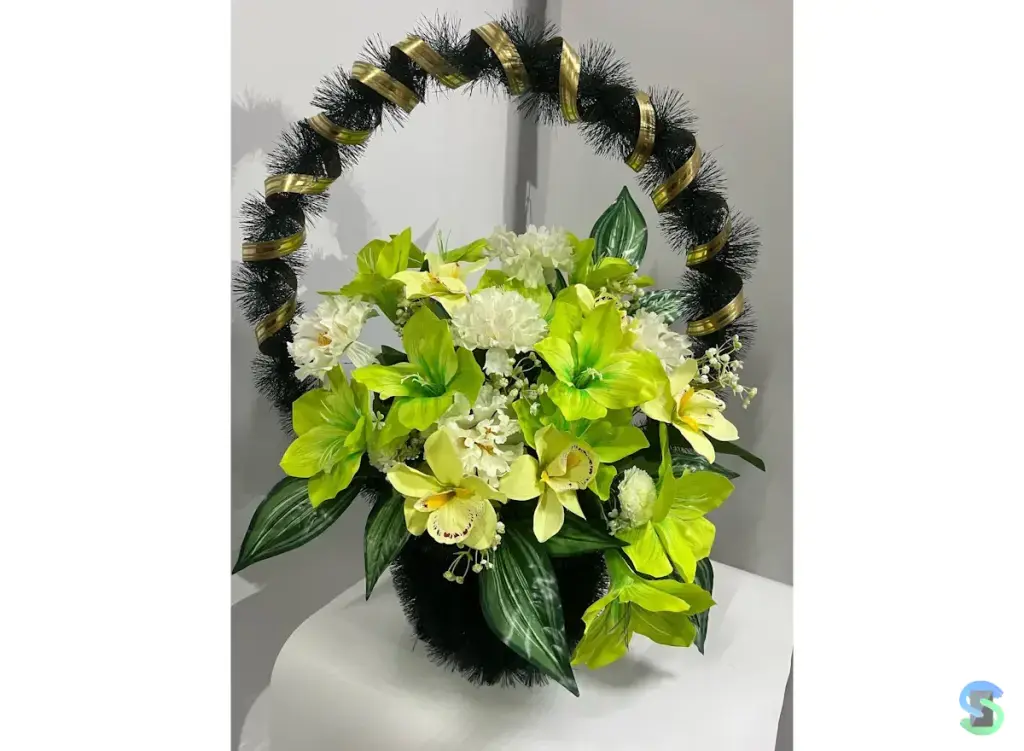 Венок ритуальный "Корзина №1" 70 см.