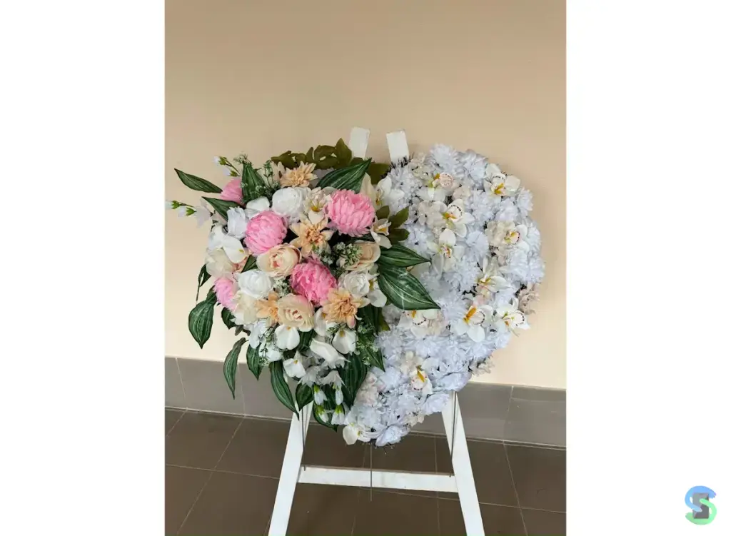 Венок ритуальный "Сердце №1"