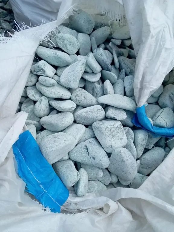 Жадеит шлифованный уральский