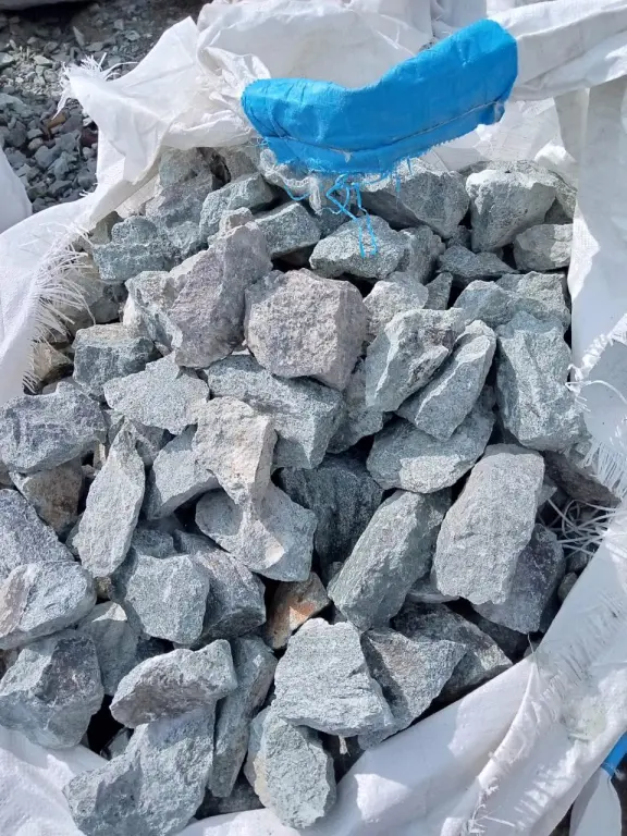 Жадеит колотый уральский