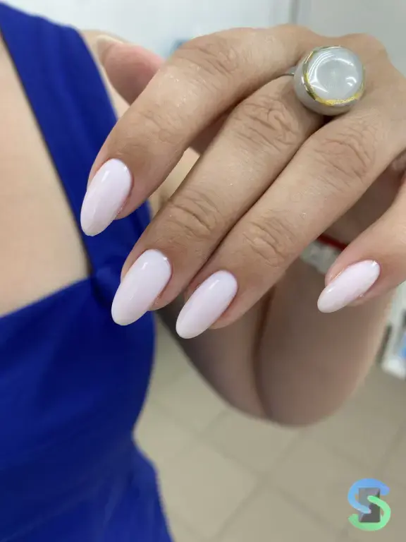 Наращивание ногтей с покрытием