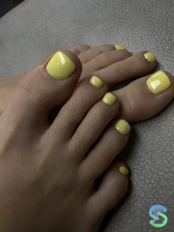 Педикюр пальчиков с покрытием