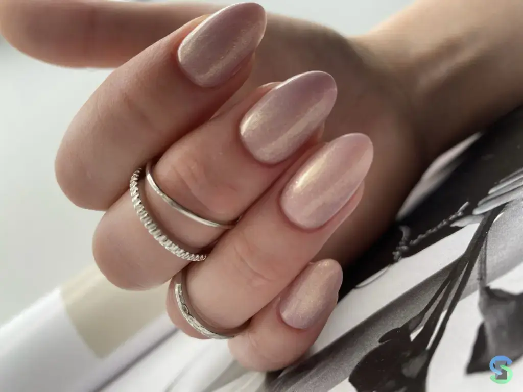 Маникюр с покрытием