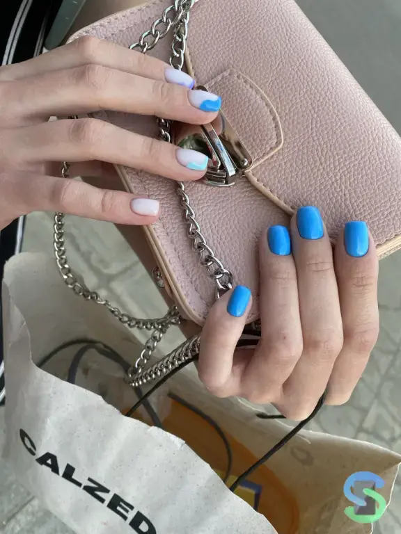 Маникюр с покрытием