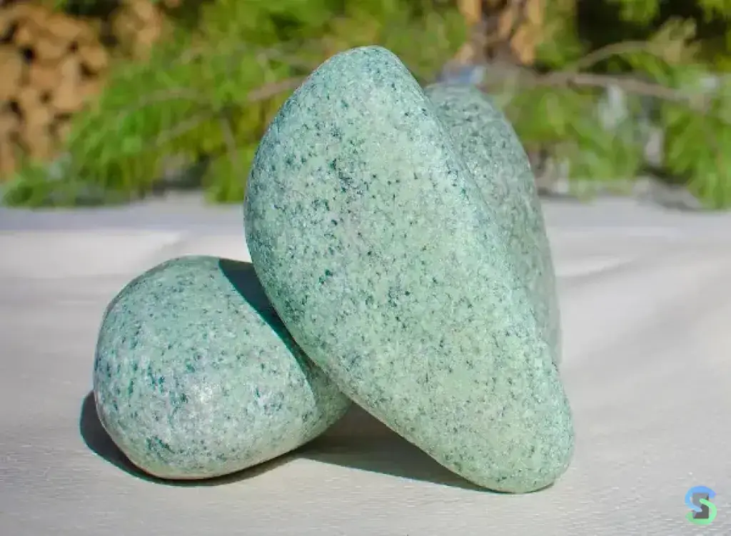 Жадеит для бани шлифованный